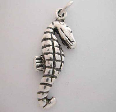 WOW Silver * SEAHORSE CHARM * Sea Fish Beach
