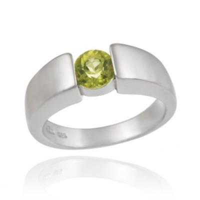 Sterling Silver Peridot Solitaire Ring Size 6