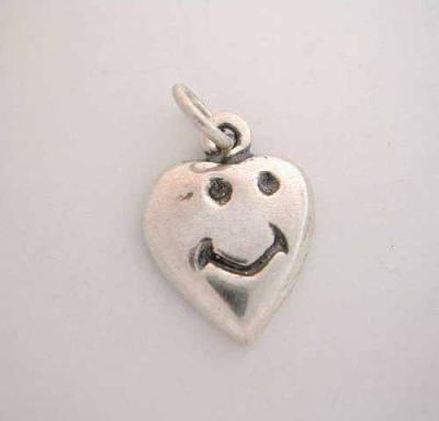 Silver * SMILEY HEART FACE CHARM * Cute