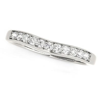 14k White Gold Curved Diamond Wedding Band (1/4 cttw)